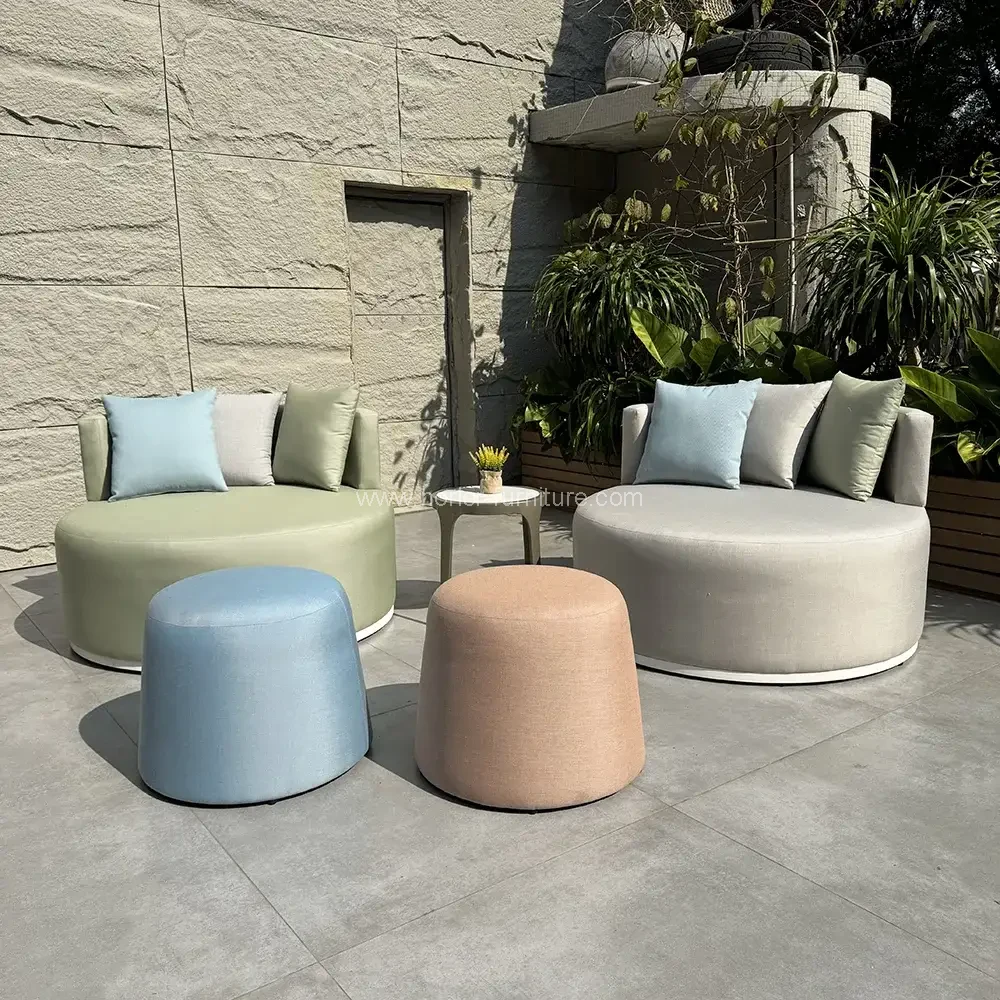 So wählen Sie die Materialien für Outdoor -Möbel korrekt aus und pflegen Sie sie