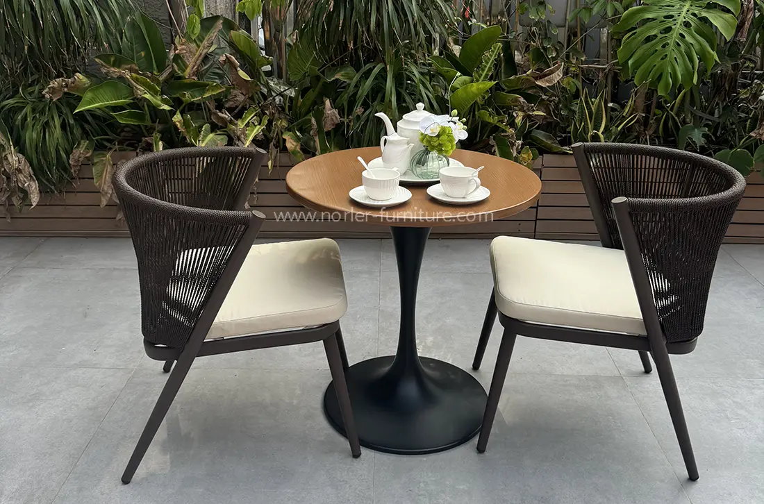 Outdoor Aluminum Frame Hand-Woven Olefin Rope Balcony Set