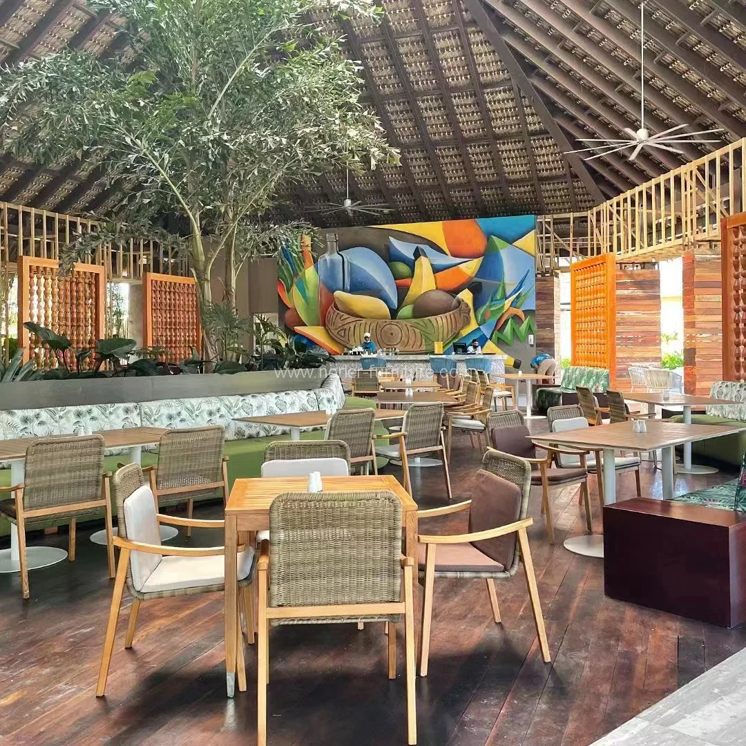 Maledives Hotel Fall