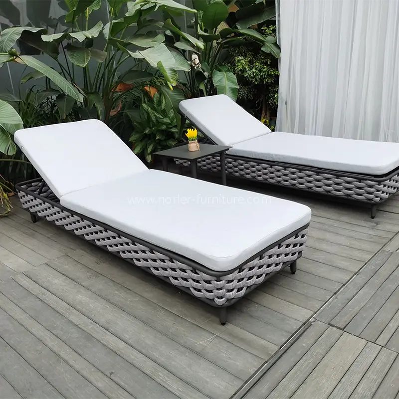 Outdoor komfortable Rattan -Weben -Sonnenliege